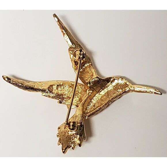 VTG Brooch Hummingbird Flying Detail Pin Gold Tone Clear Rhinestones Red Eye Pin - Picture 9 of 10
